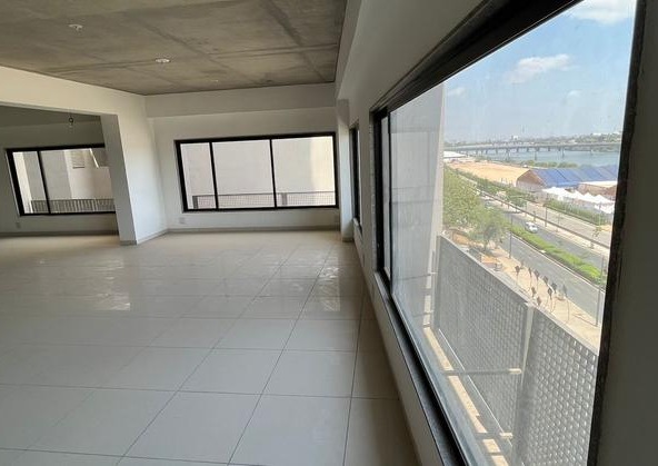 West Bank, Ashram Road