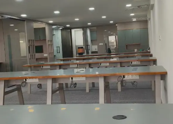 Akashr Square, Bodakdev