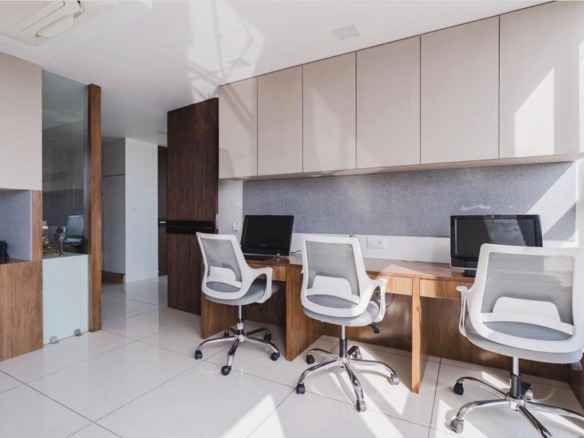 Ratnaakar Nine Square, Vastrapur, Ahmedabad