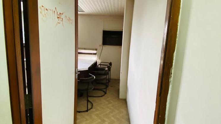Ready To Move Office Space For Sale in Fairdeal House, Navrangpura, Ahmedabad