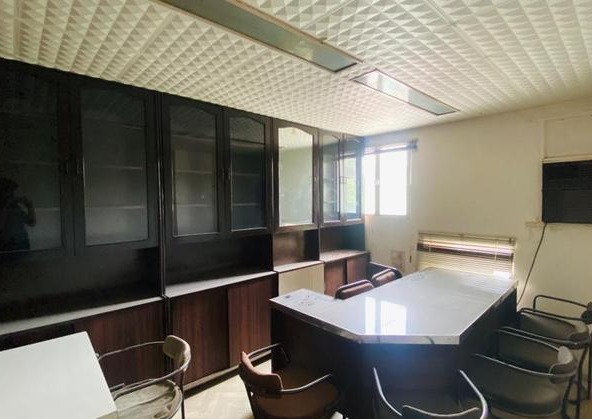 Ready To Move Office Space For Sale in Fairdeal House, Navrangpura, Ahmedabad