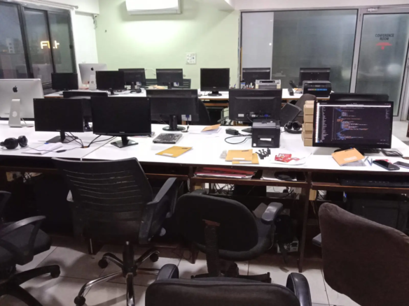 Office Space For Sale in Sarovar Complex,CG. Road, Navrangpura, Ahmedabad